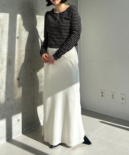 後背U領短款條紋T恤