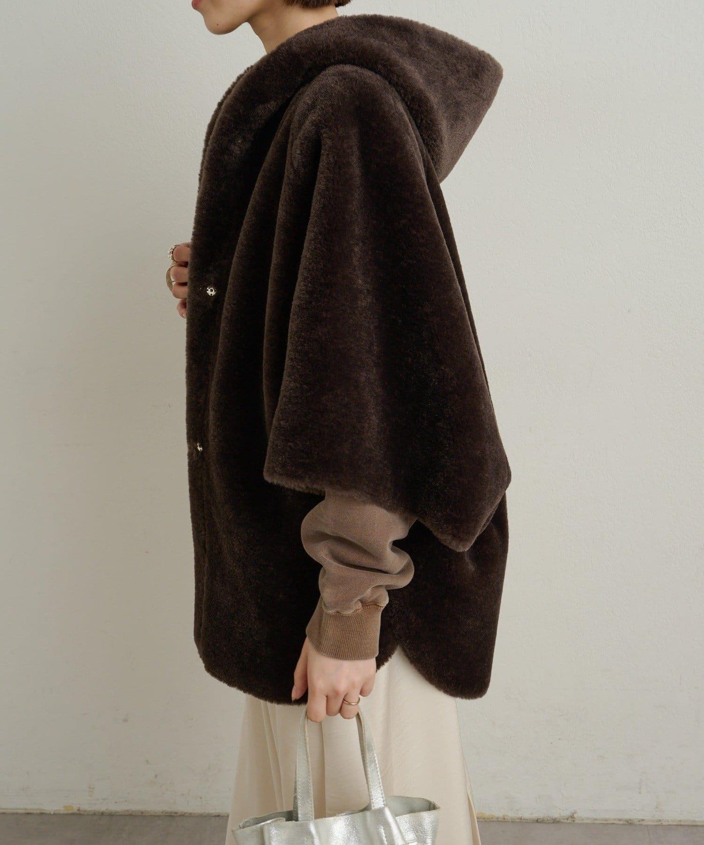 【Omekashi】短款仿毛絨斗篷