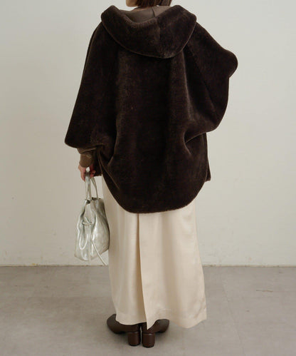 【Omekashi】短款仿毛絨斗篷