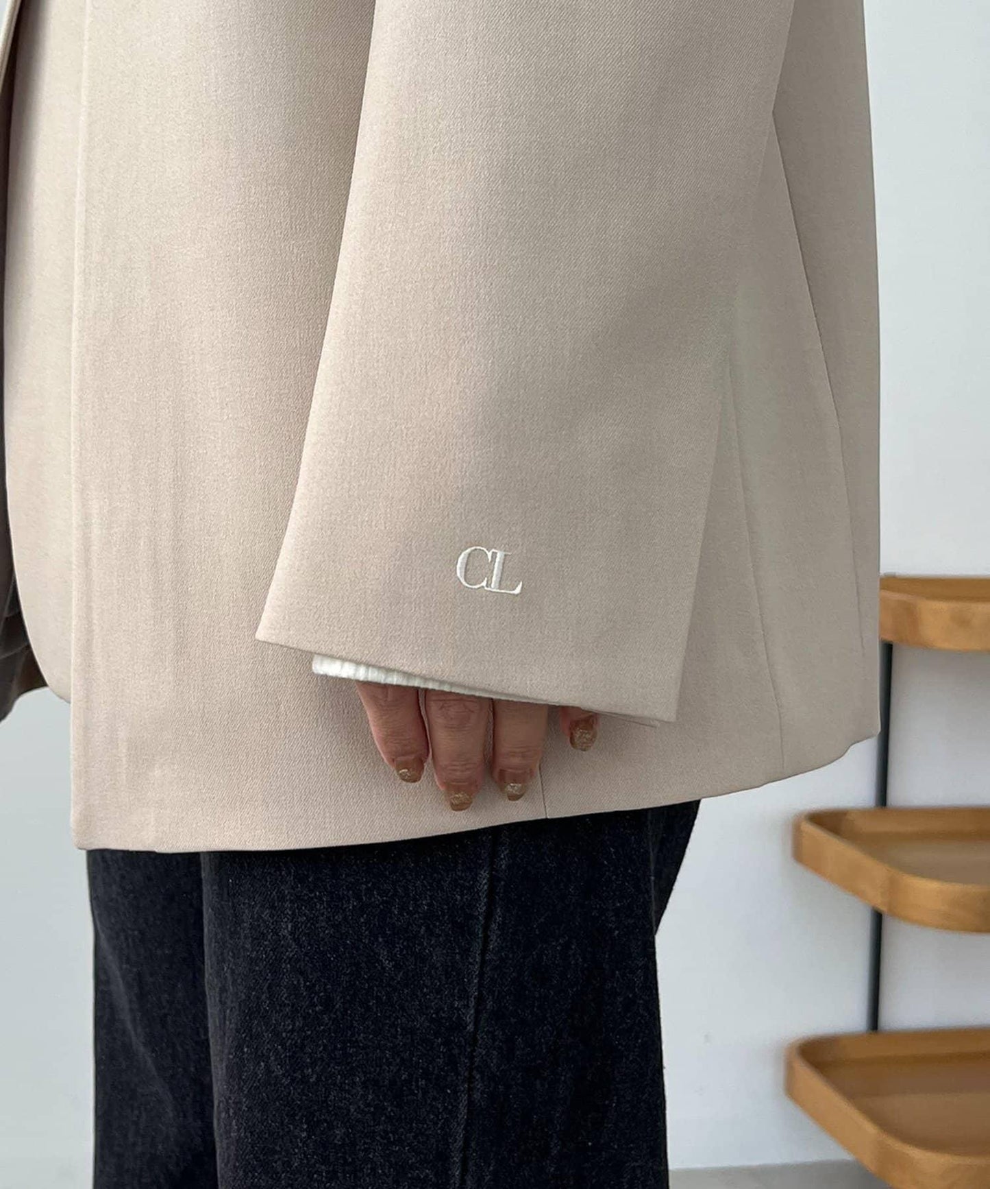 開叉袖西裝外套