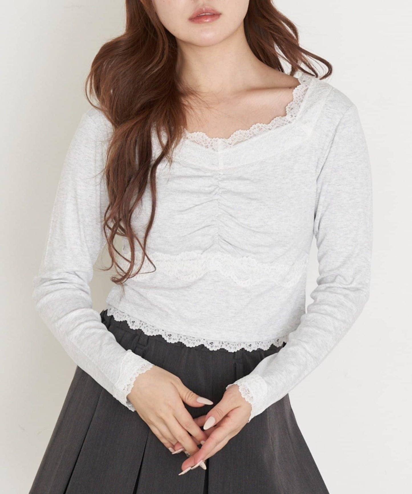 帶胸墊蕾絲長袖T恤