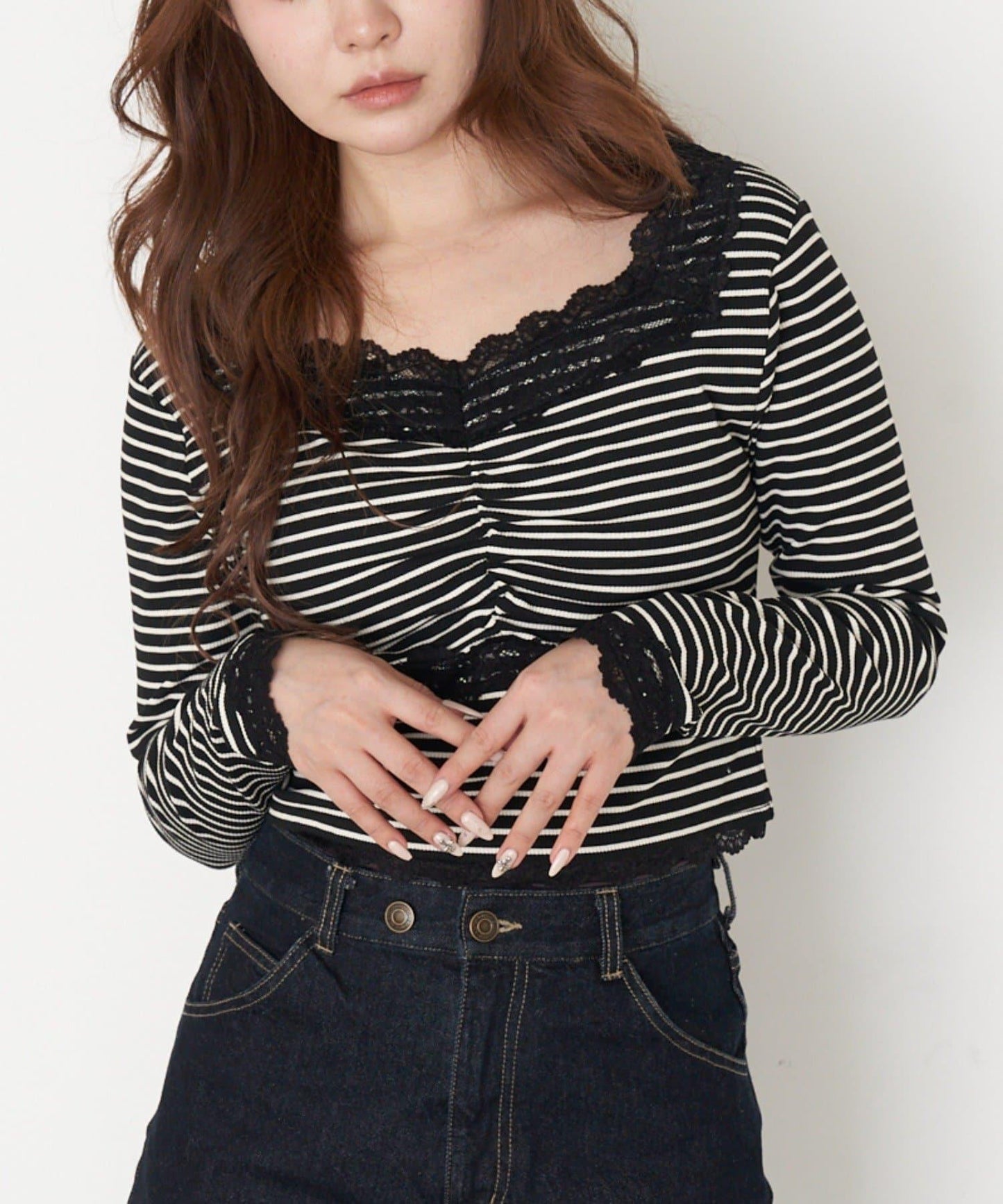 帶胸墊蕾絲長袖T恤