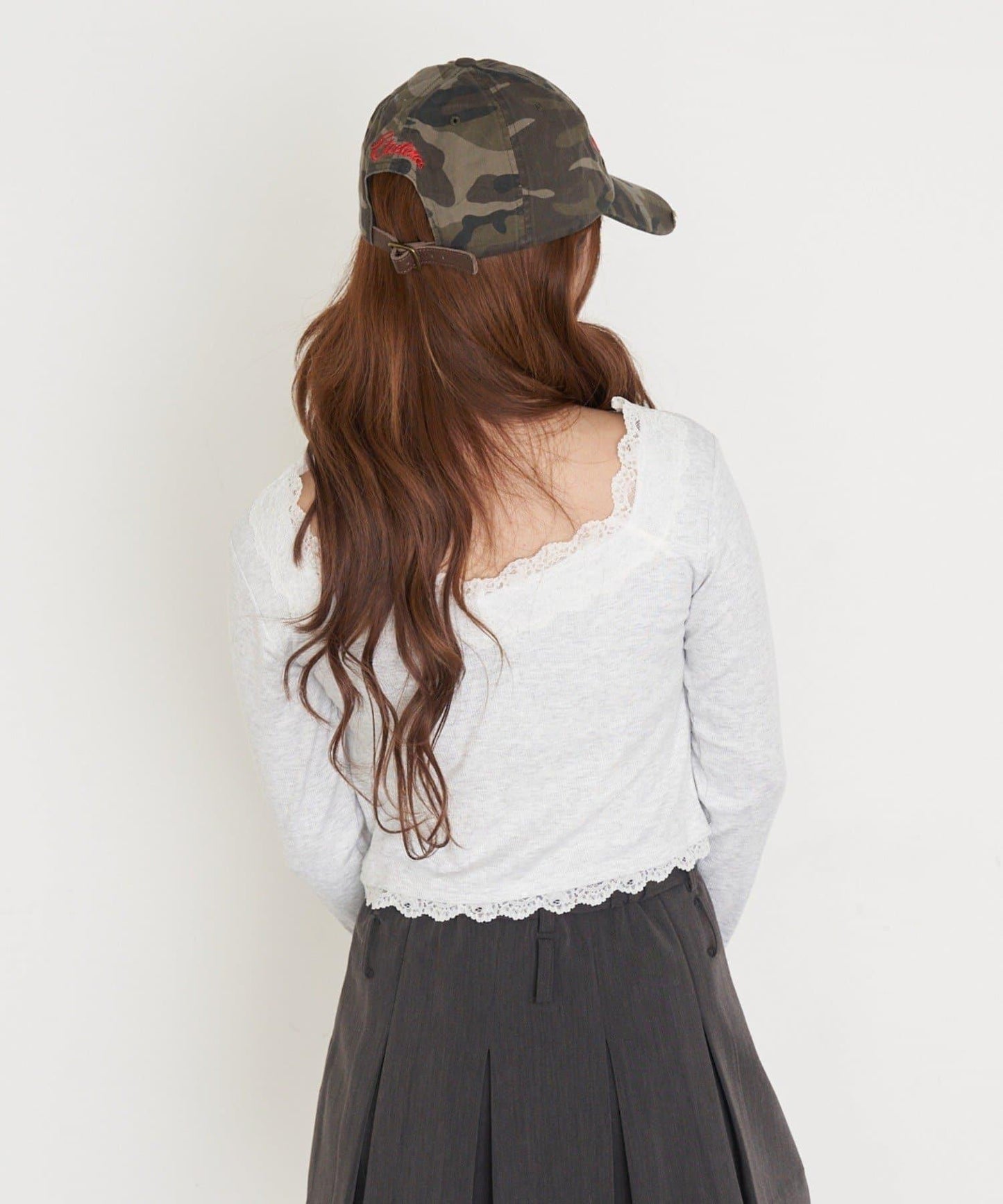 帶胸墊蕾絲長袖T恤