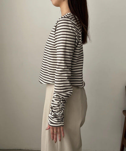 後背U領短款條紋T恤