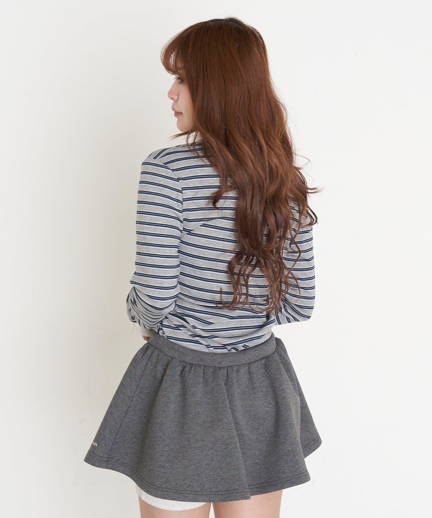 多色條紋胸部刺繡修身POLO衫