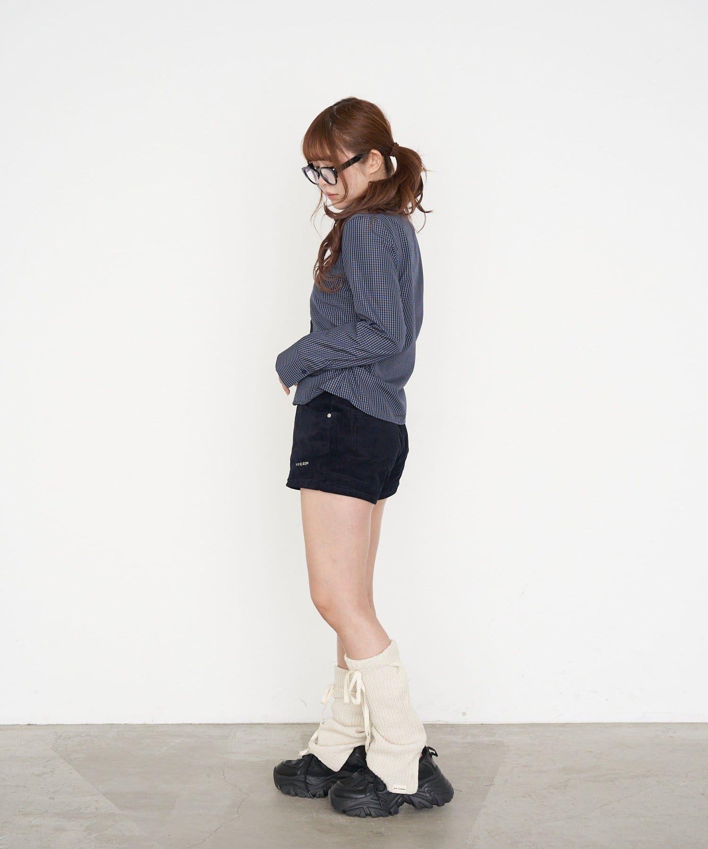 胸部刺繡修身襯衫