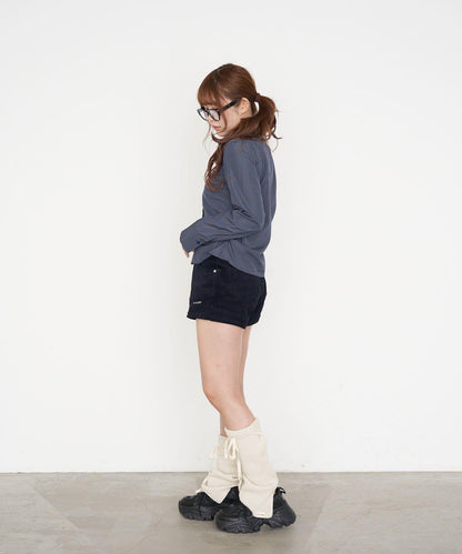 胸部刺繡修身襯衫