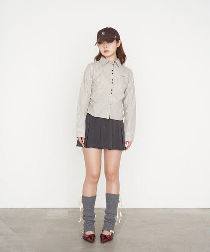 胸部刺繡修身襯衫