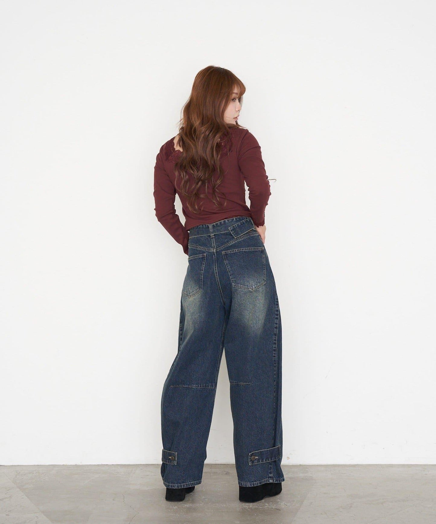 帶胸墊蕾絲長袖T恤