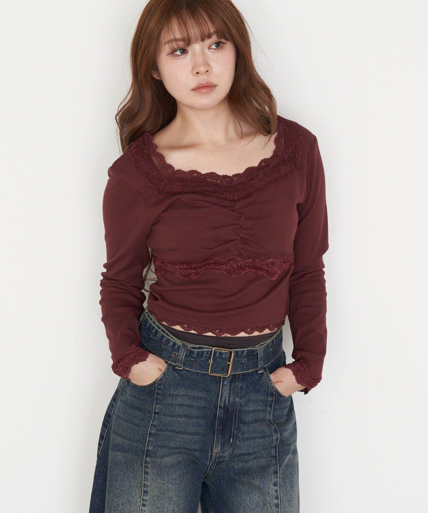 帶胸墊蕾絲長袖T恤