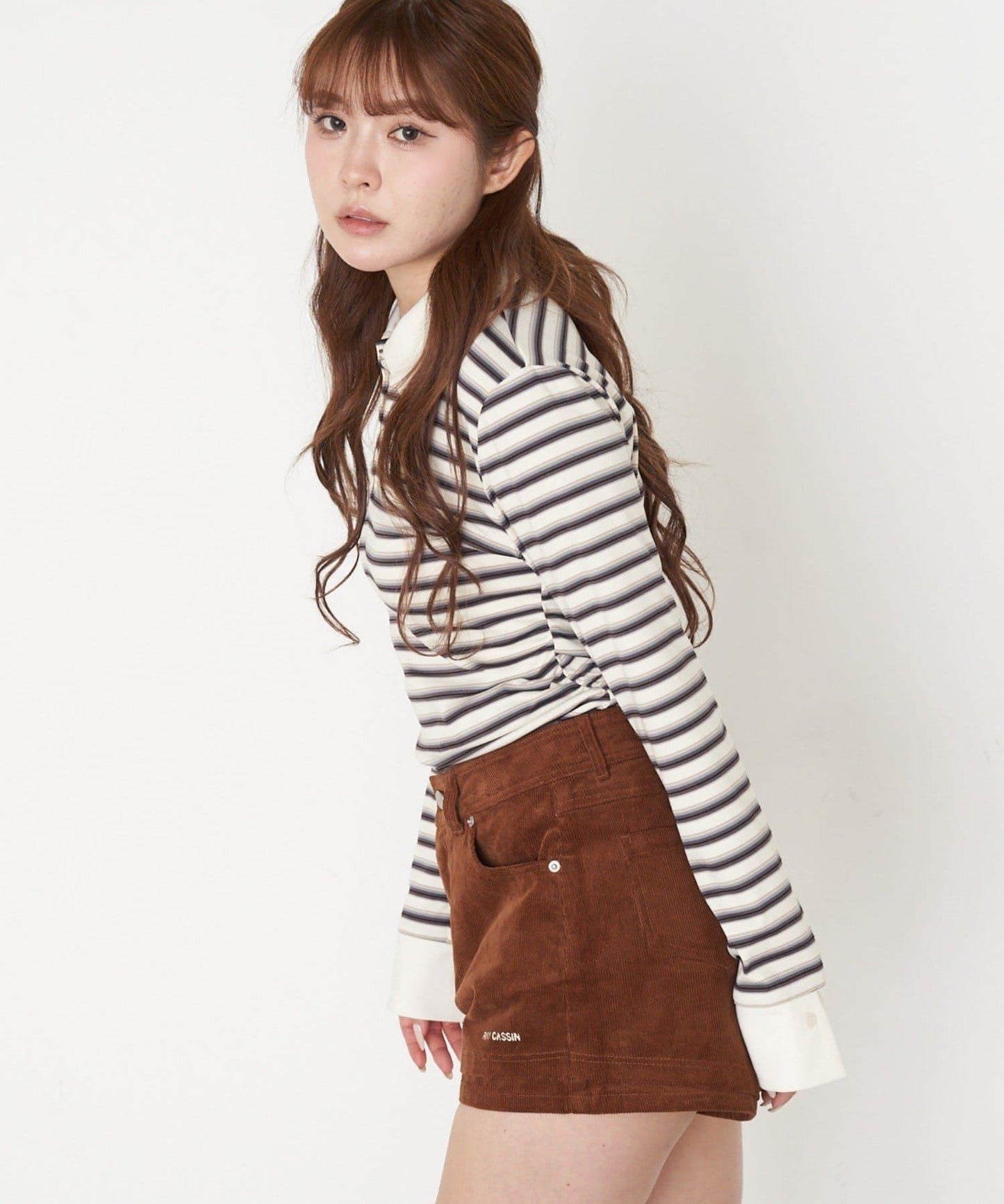 多色條紋胸部刺繡修身POLO衫