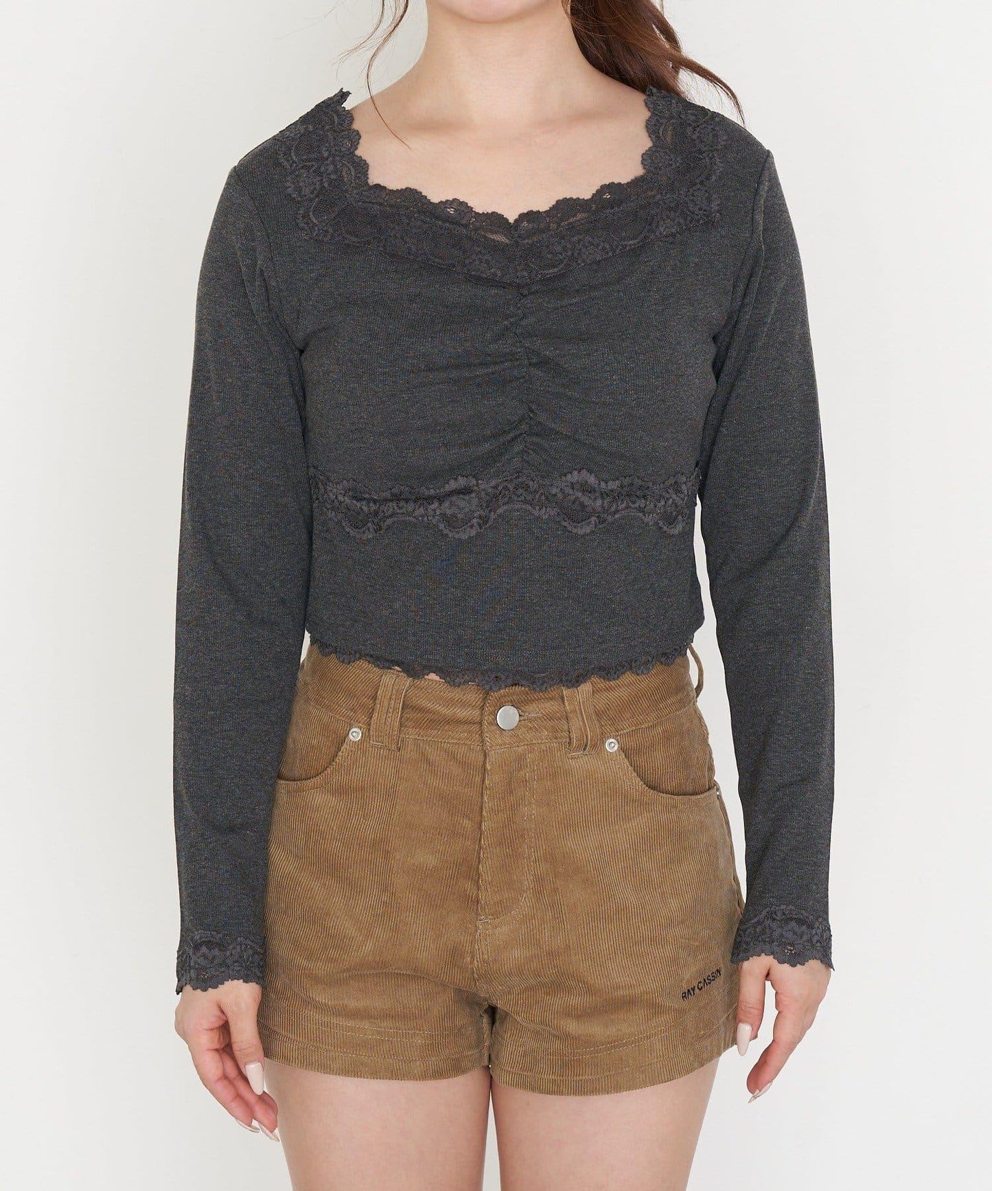 帶胸墊蕾絲長袖T恤