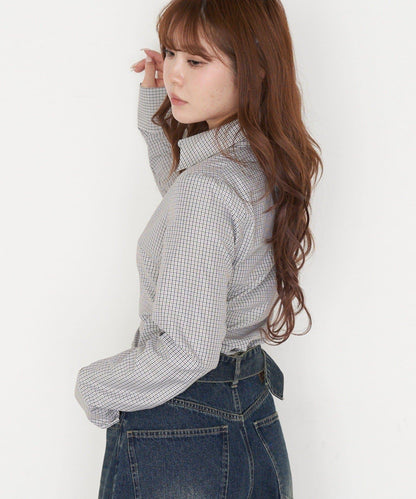 胸部刺繡修身襯衫