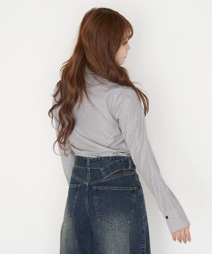 胸部刺繡修身襯衫