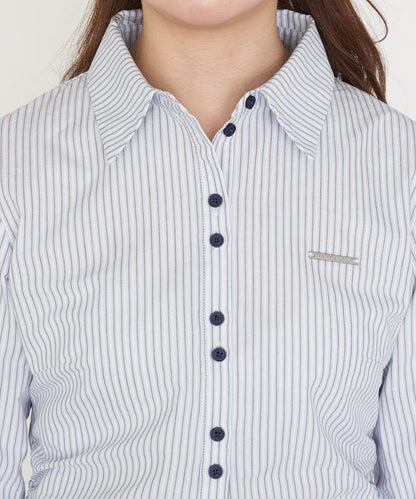 胸部刺繡修身襯衫