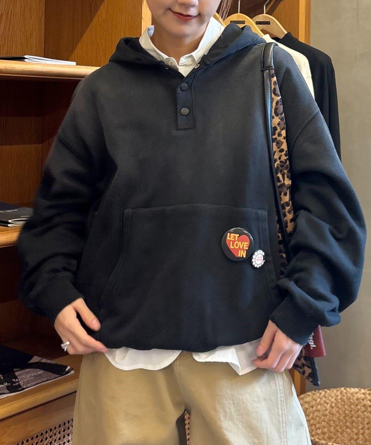 男女同款噴塗工藝亨利扣連帽衛衣