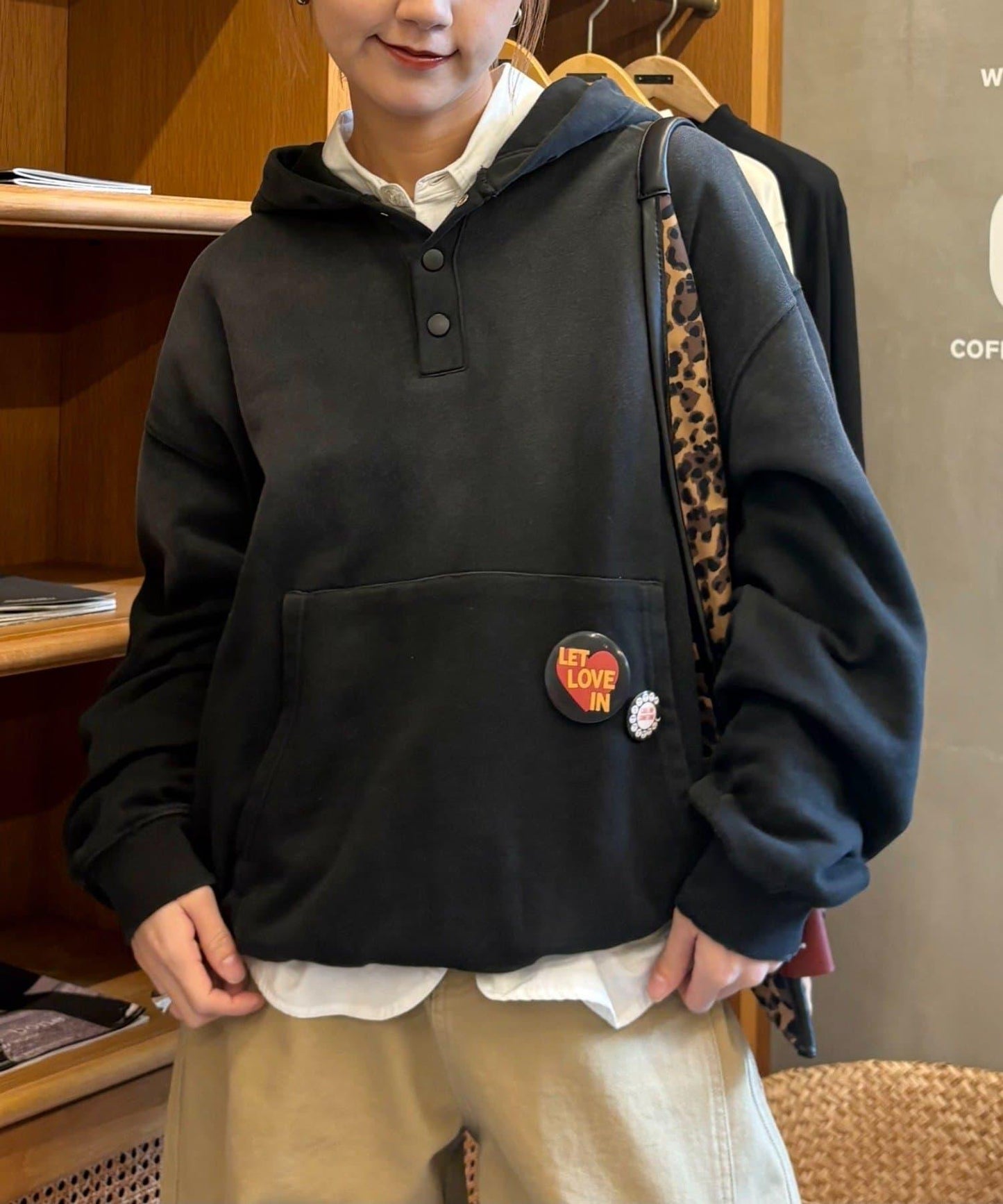 男女同款噴塗工藝亨利扣連帽衛衣