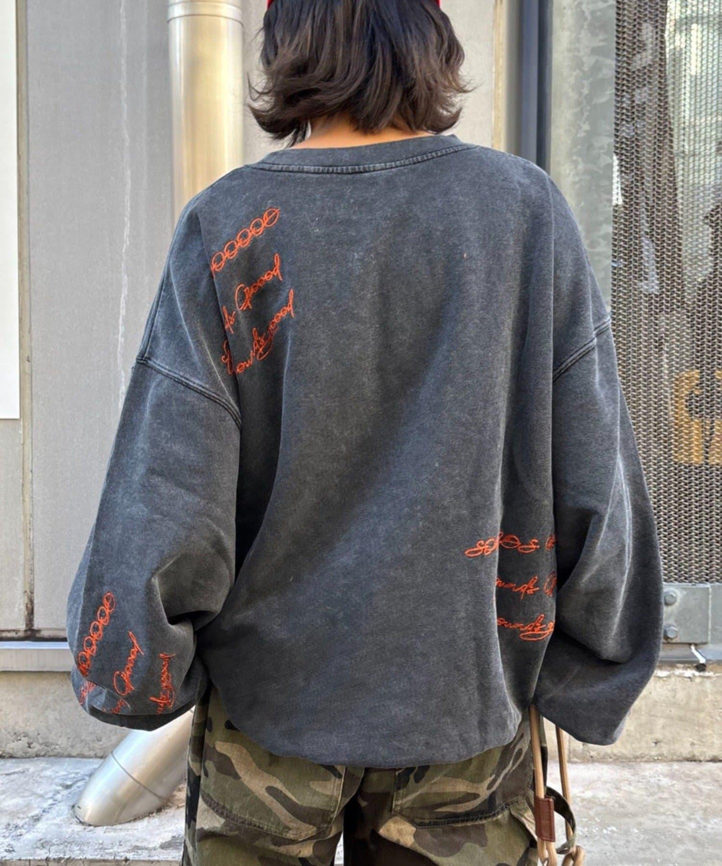 DOG印花刺繡復古衛衣