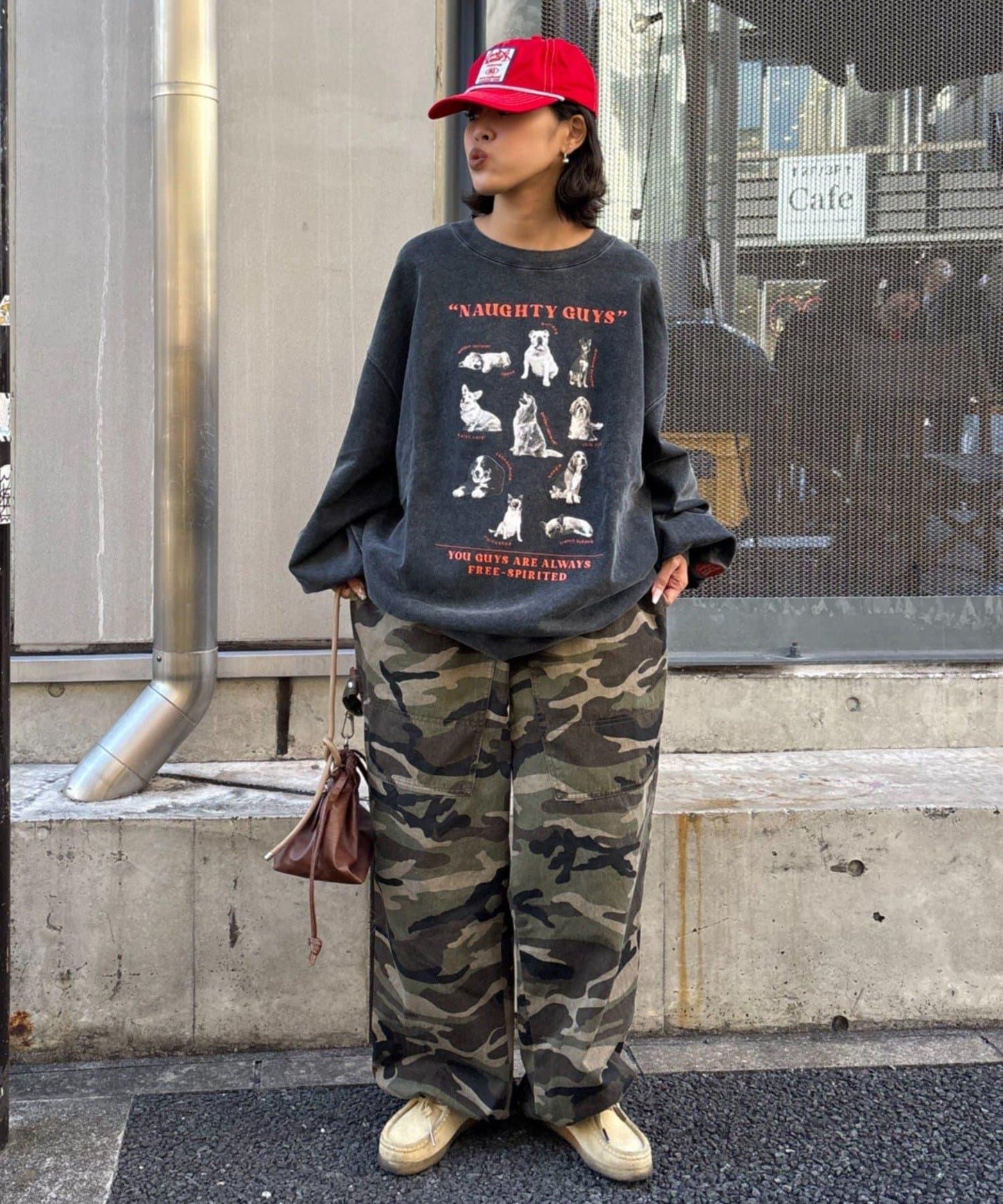 DOG印花刺繡復古衛衣