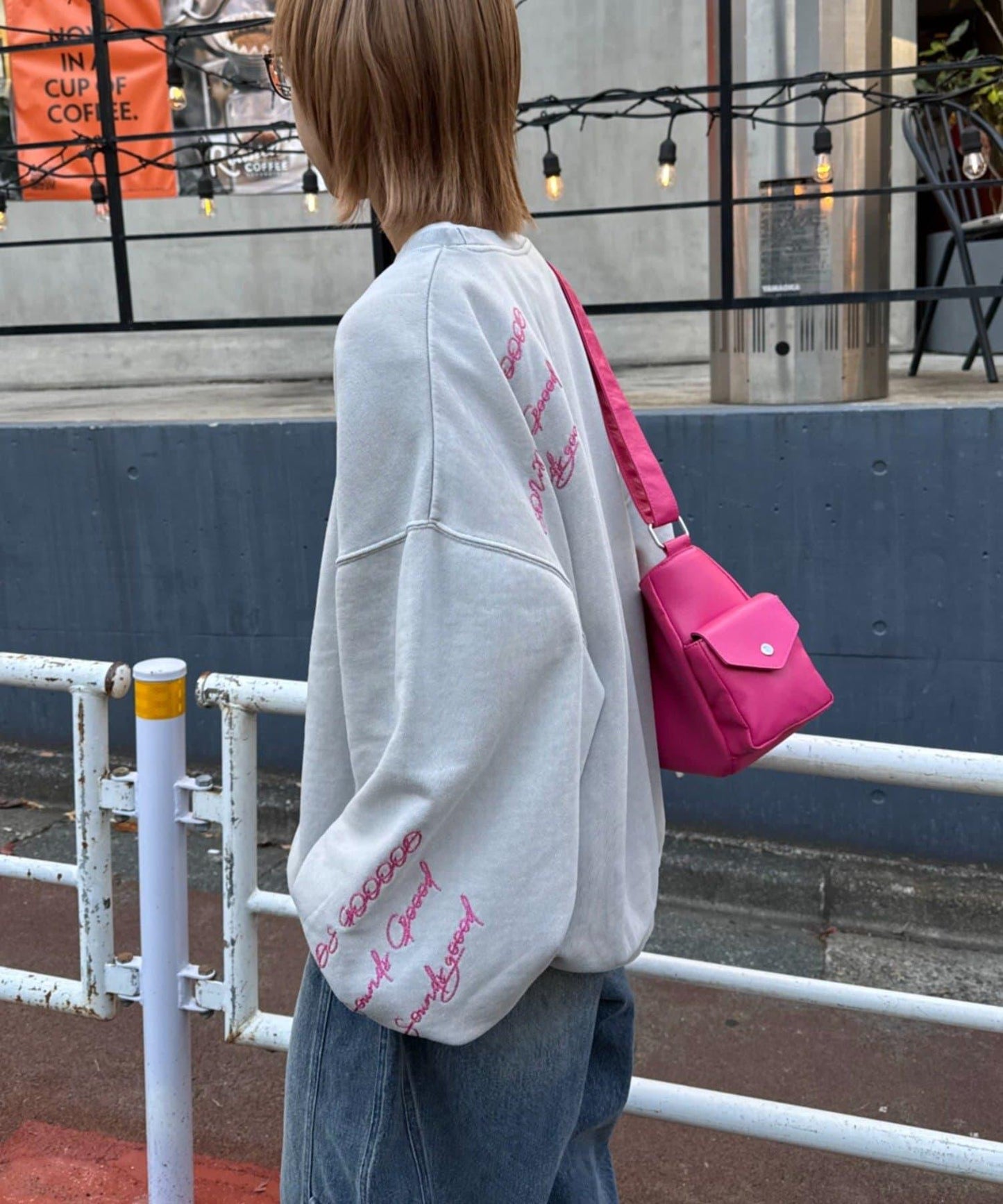 DOG印花刺繡復古衛衣