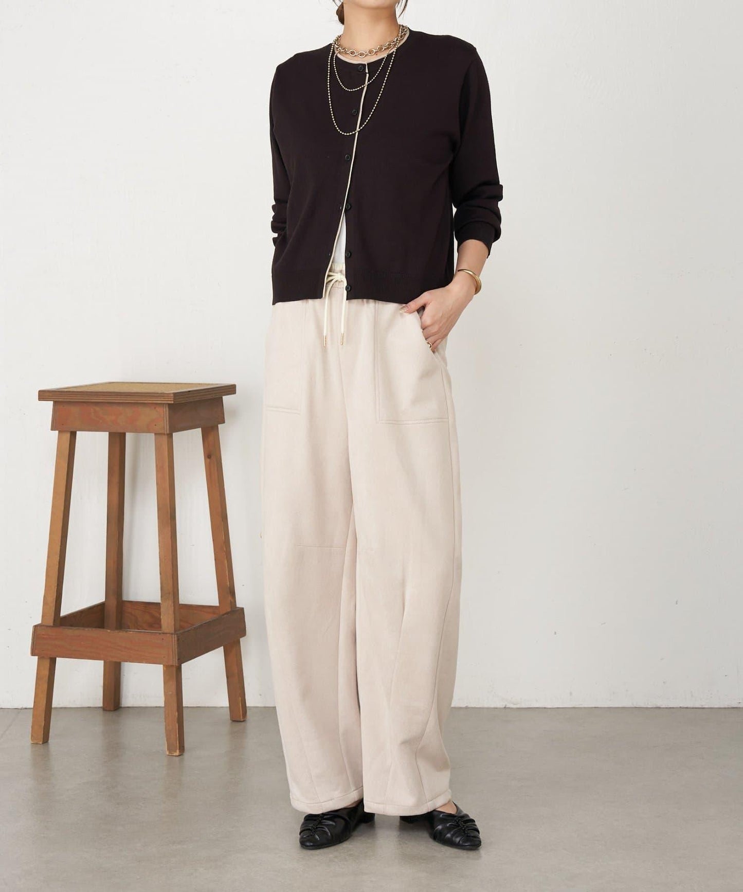 層疊風麂皮彎曲褲