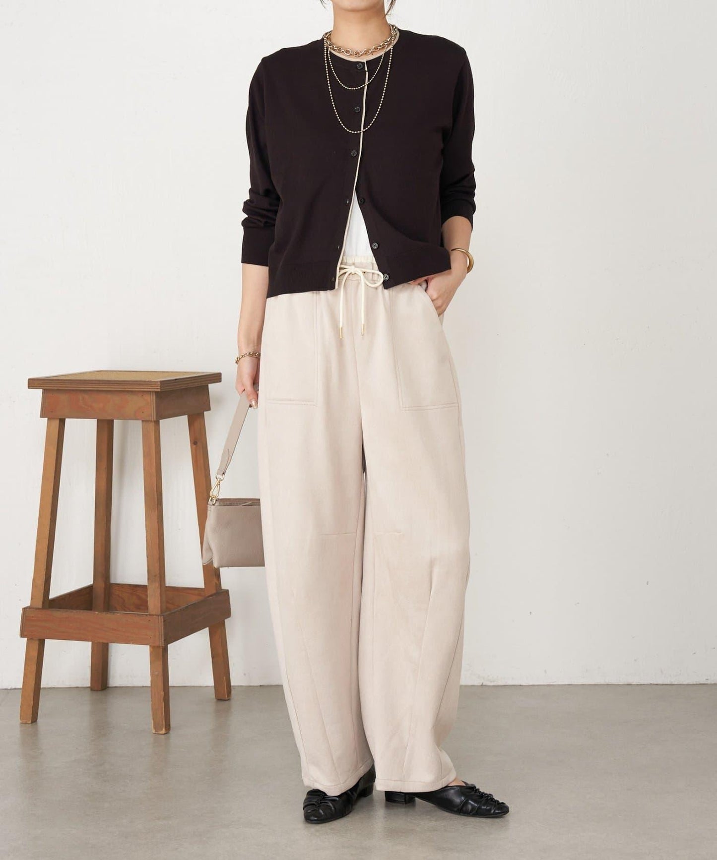 層疊風麂皮彎曲褲