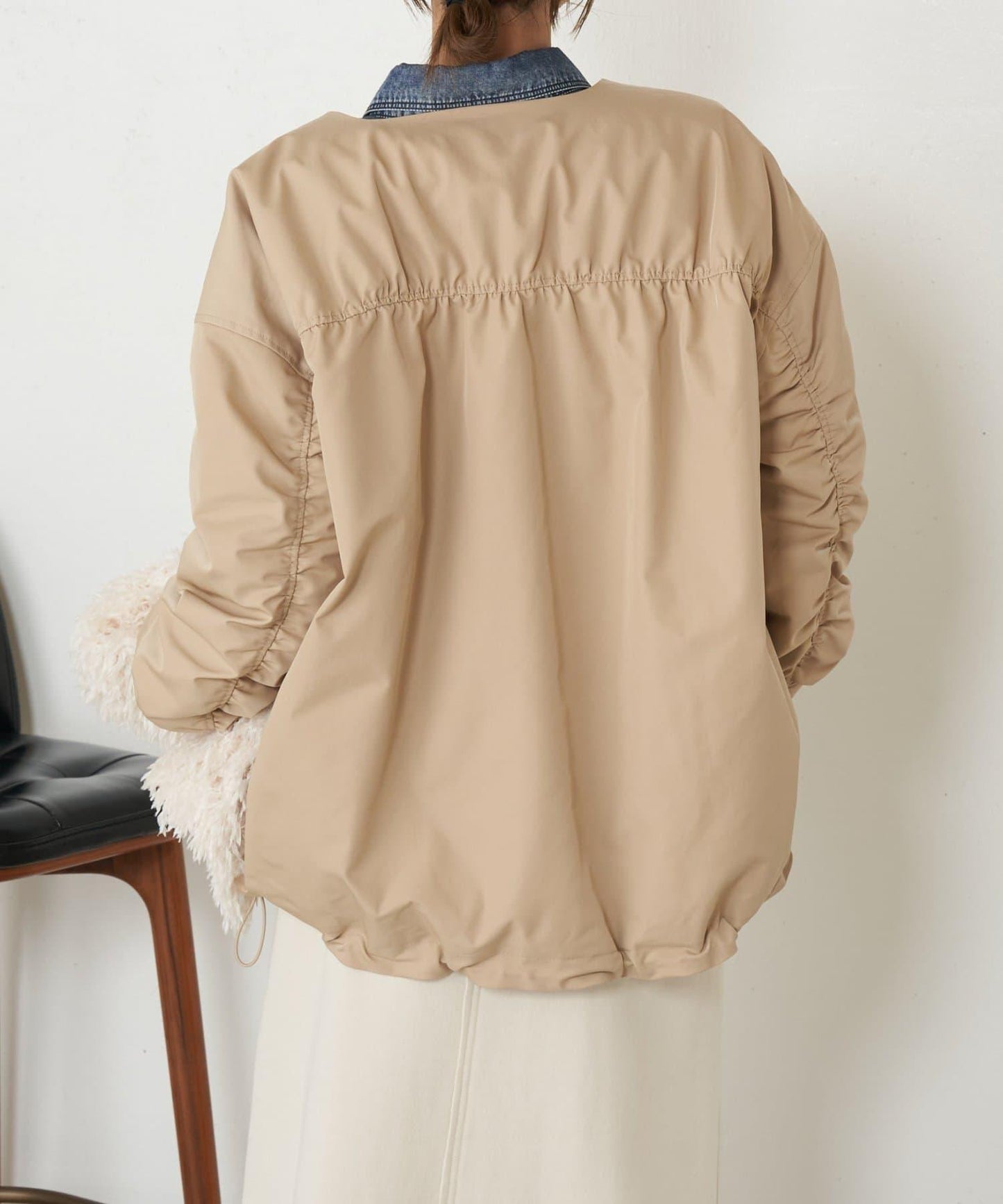 中棉後褶皺大衣