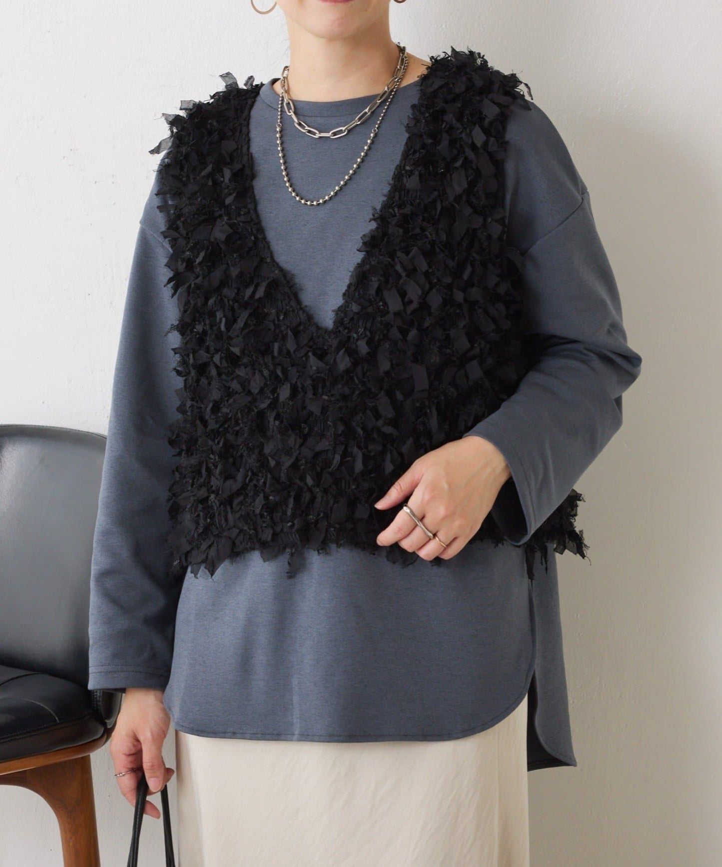 下襬圓弧彈力針織衫