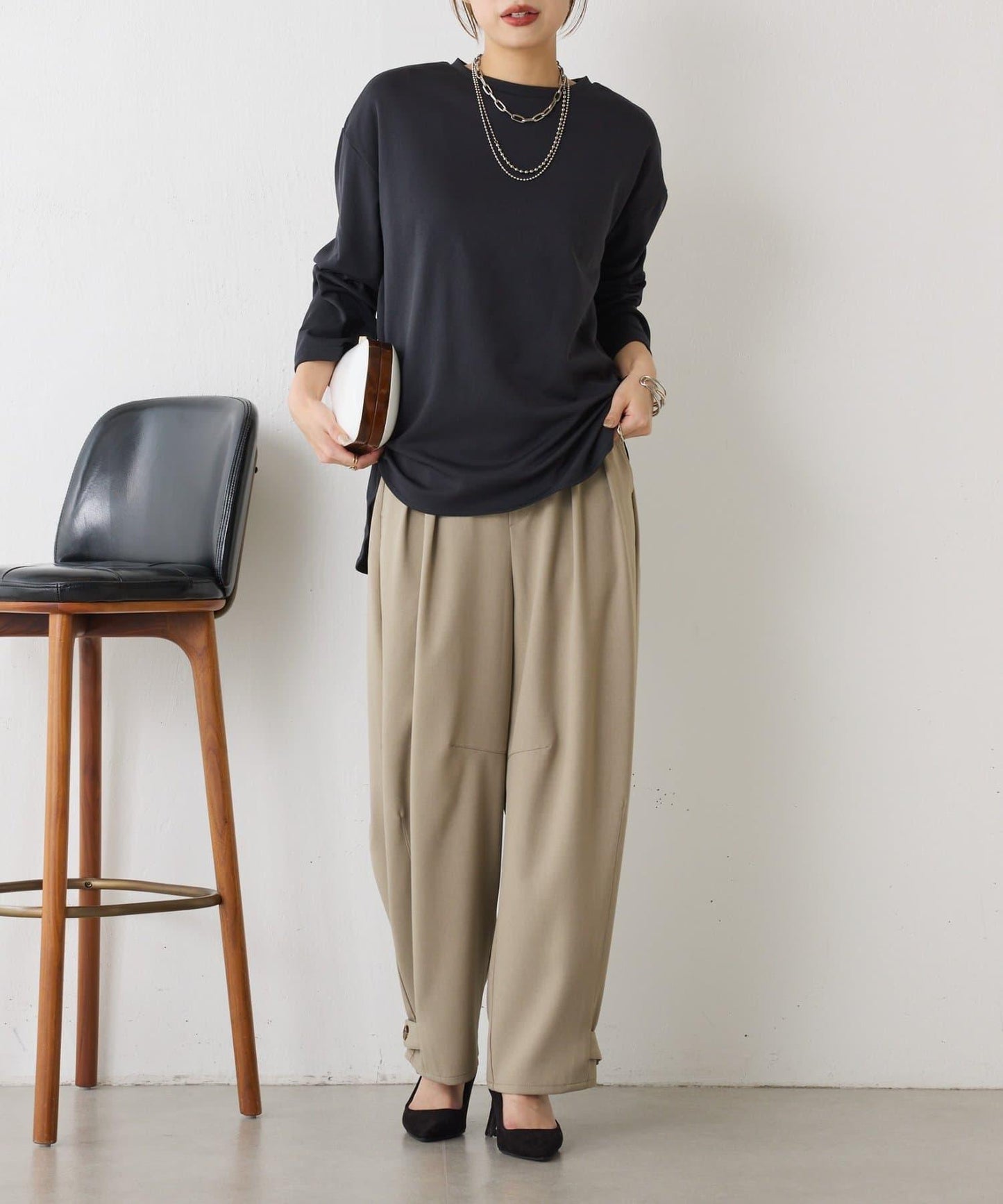 下襬圓弧彈力針織衫