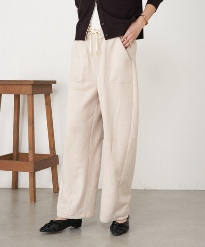 層疊風麂皮彎曲褲