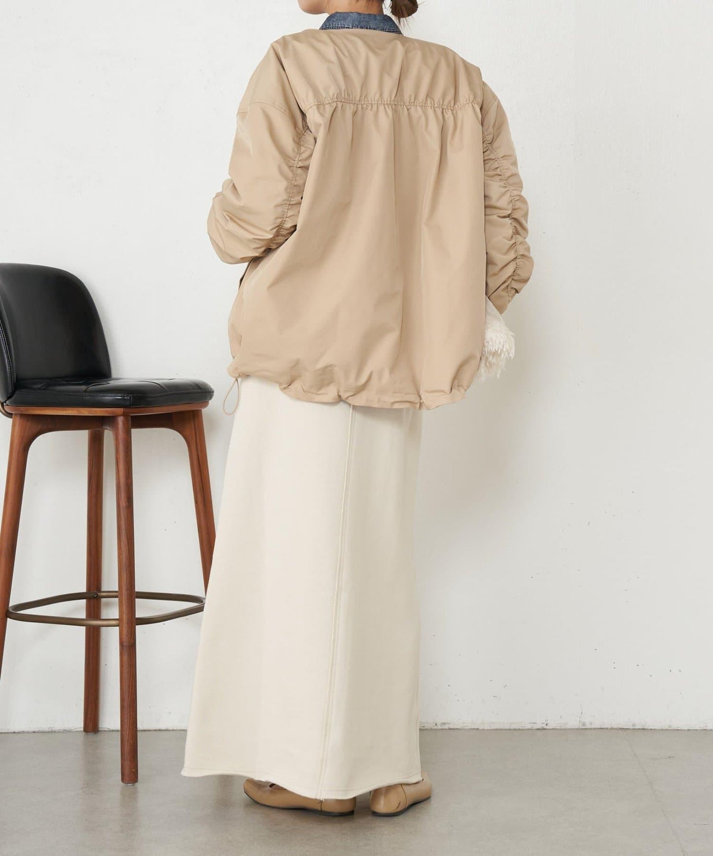 中棉後褶皺大衣