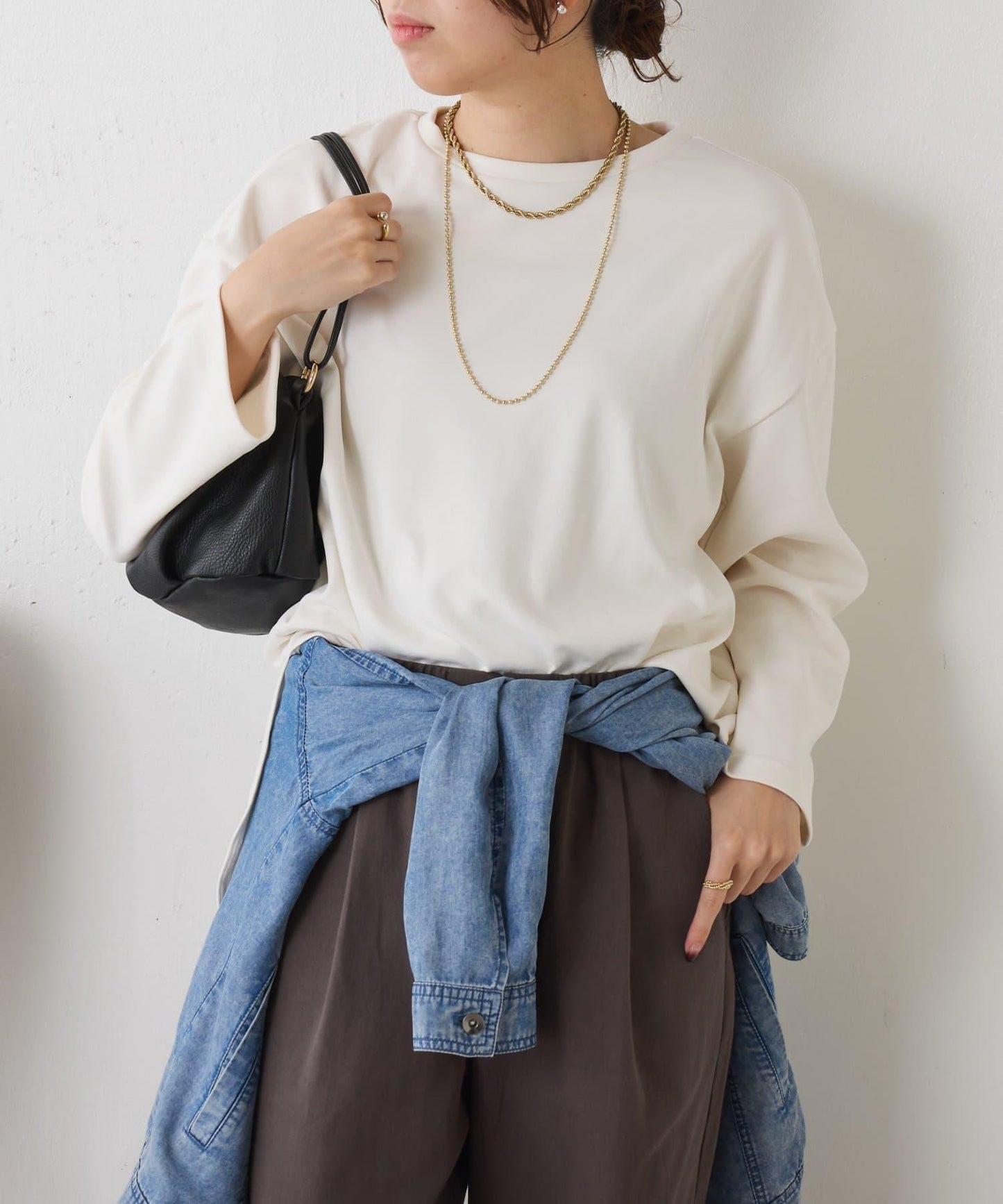 下襬圓弧彈力針織衫