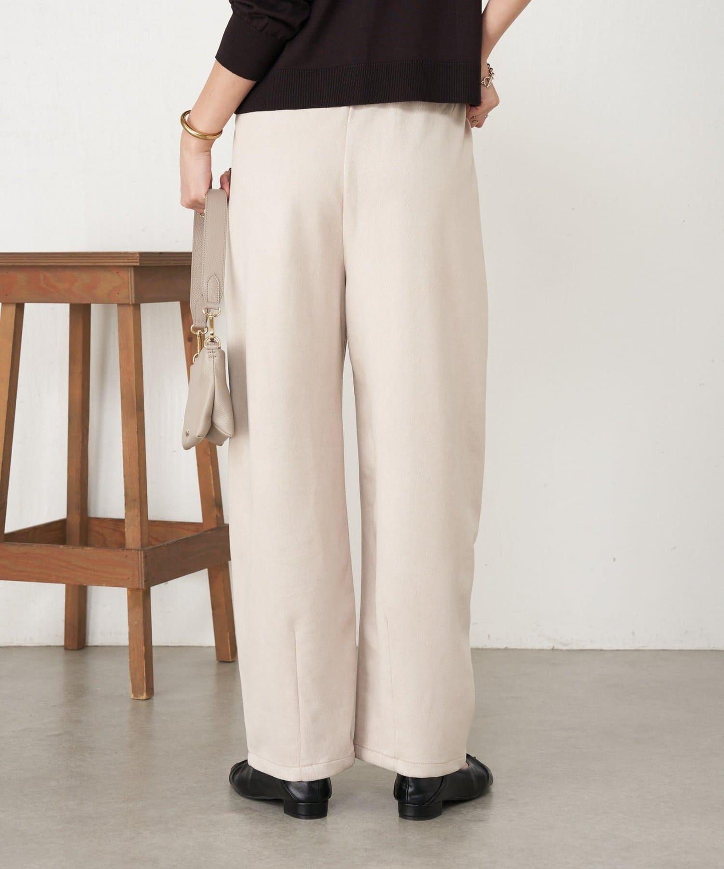 層疊風麂皮彎曲褲