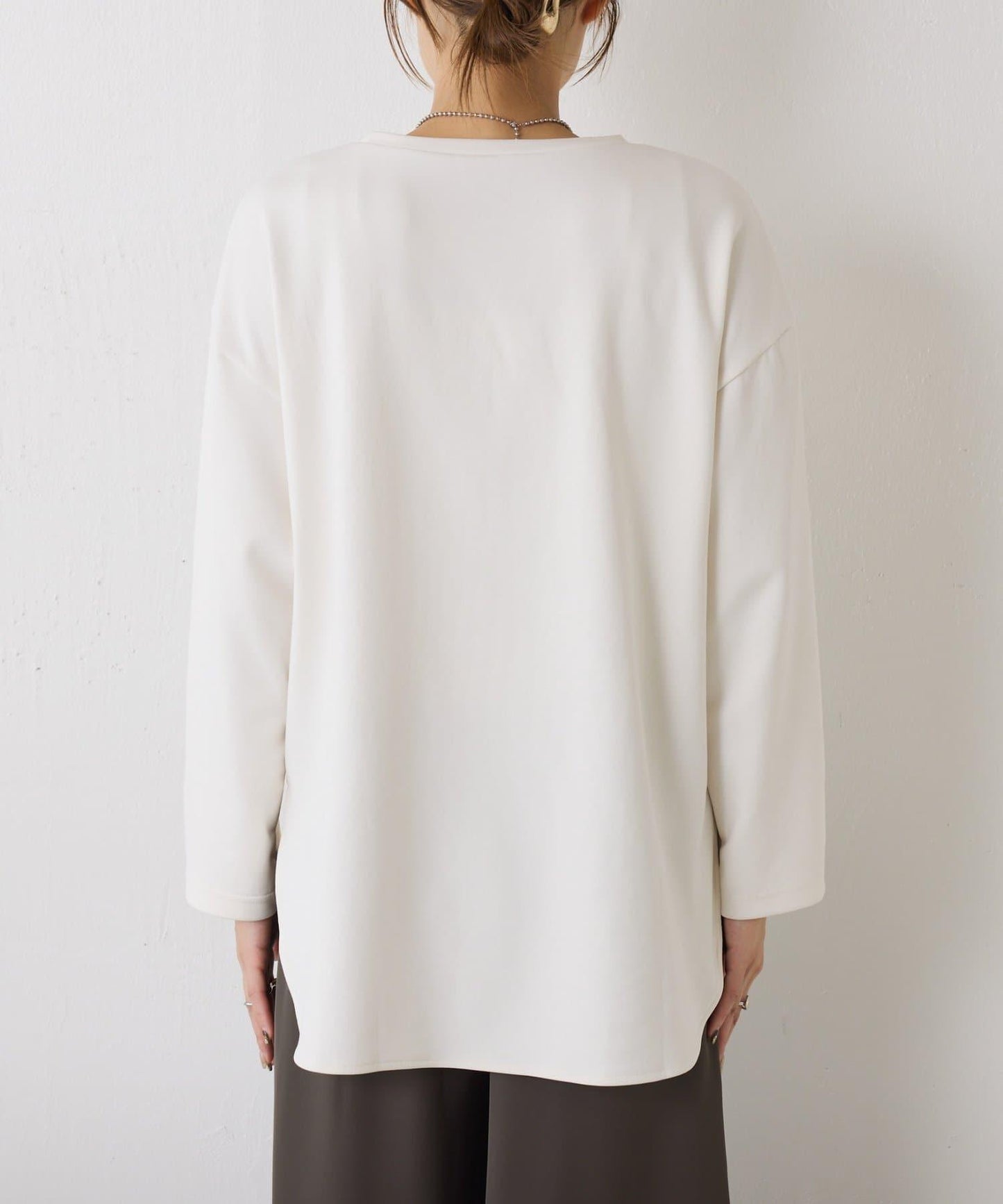 下襬圓弧彈力針織衫