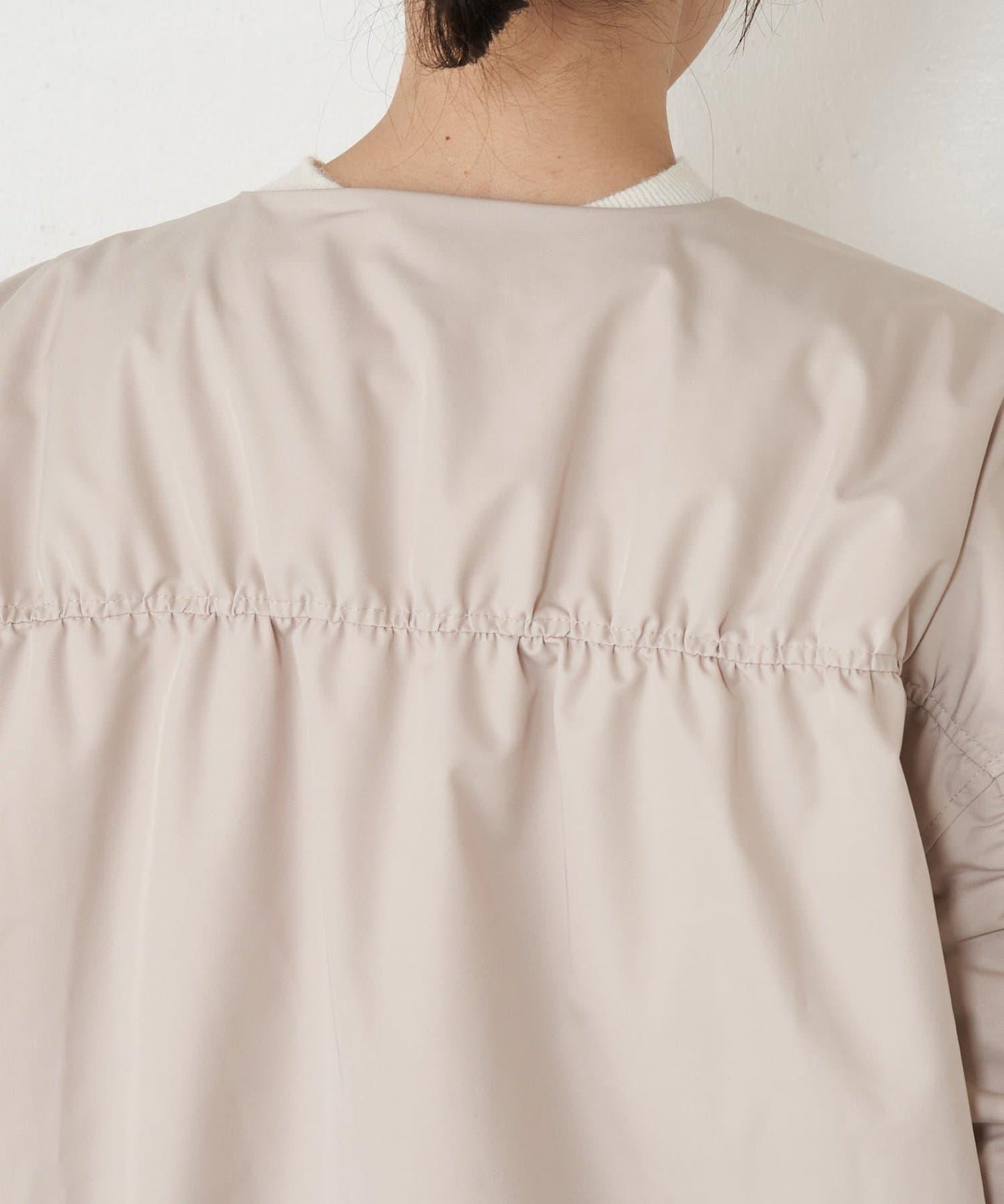 中棉後褶皺大衣