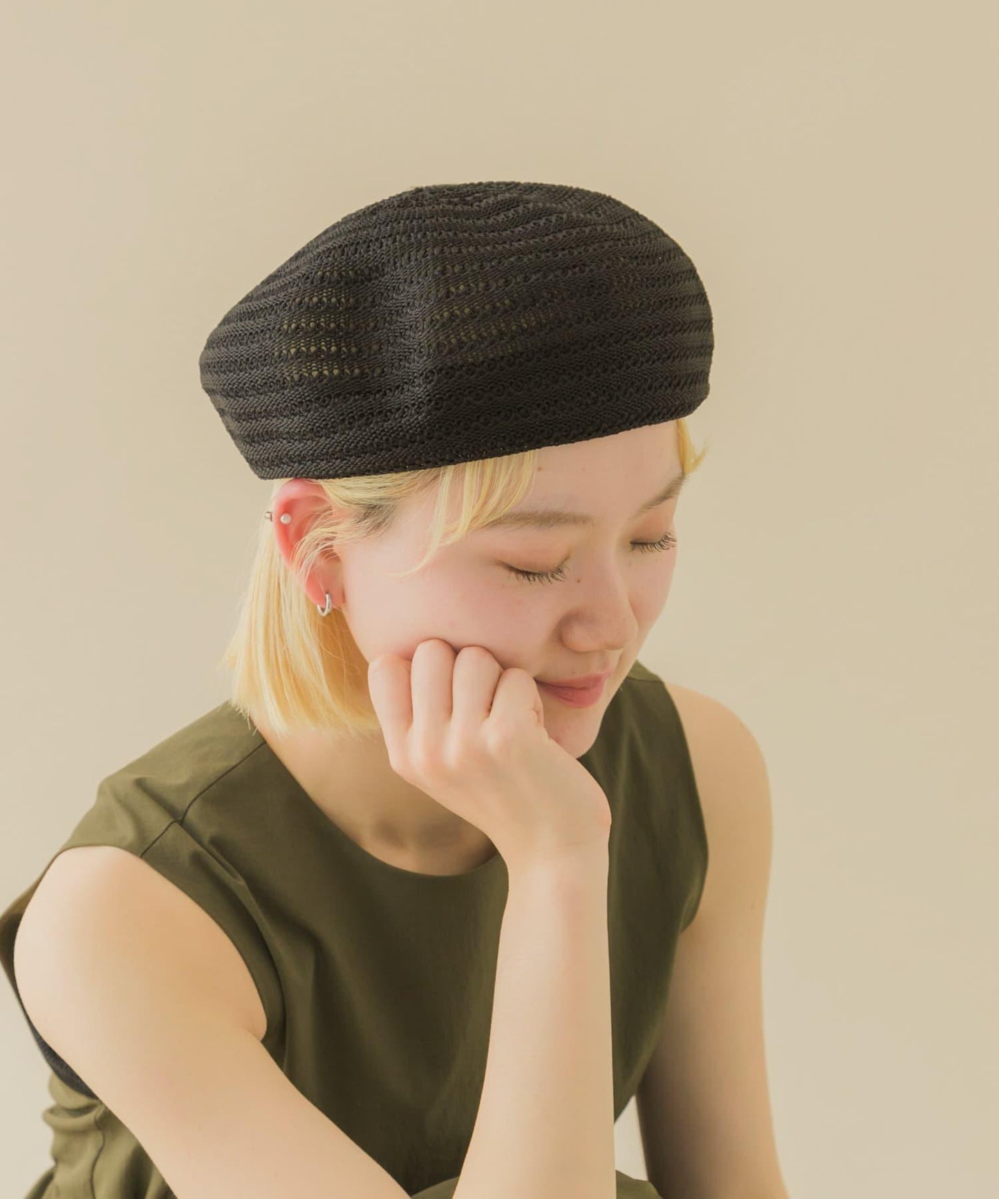 鏤空編織貝雷帽