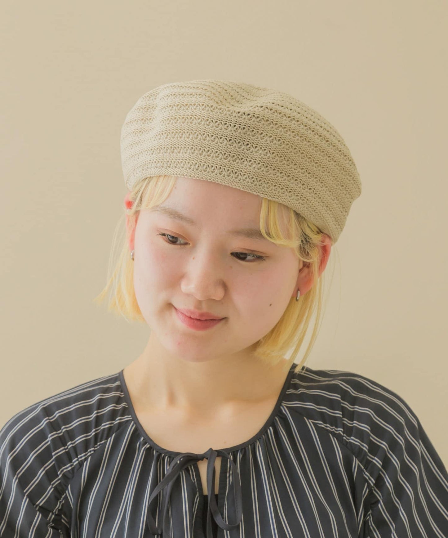 鏤空編織貝雷帽