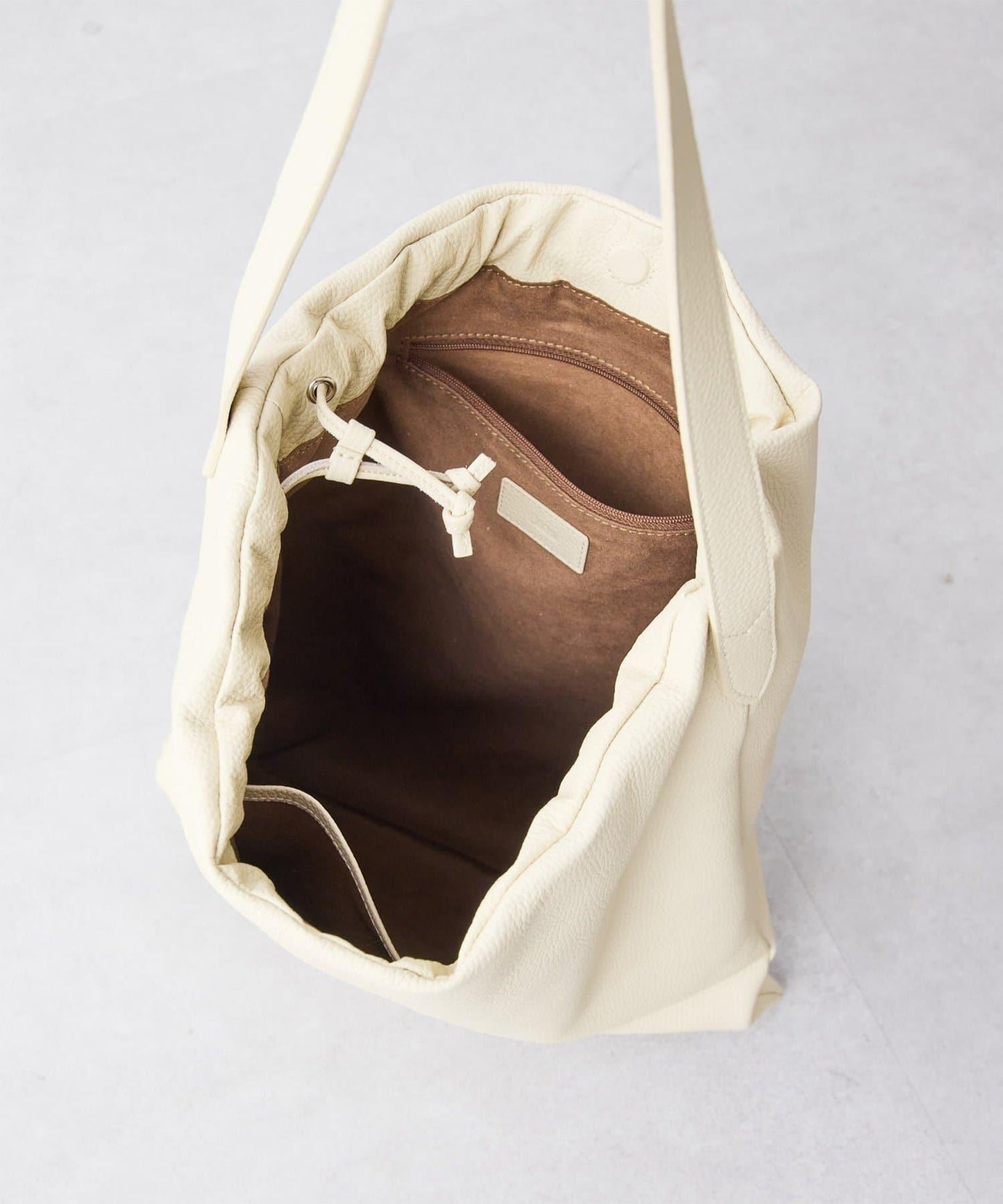 【Hoaw.】褶皺單肩包