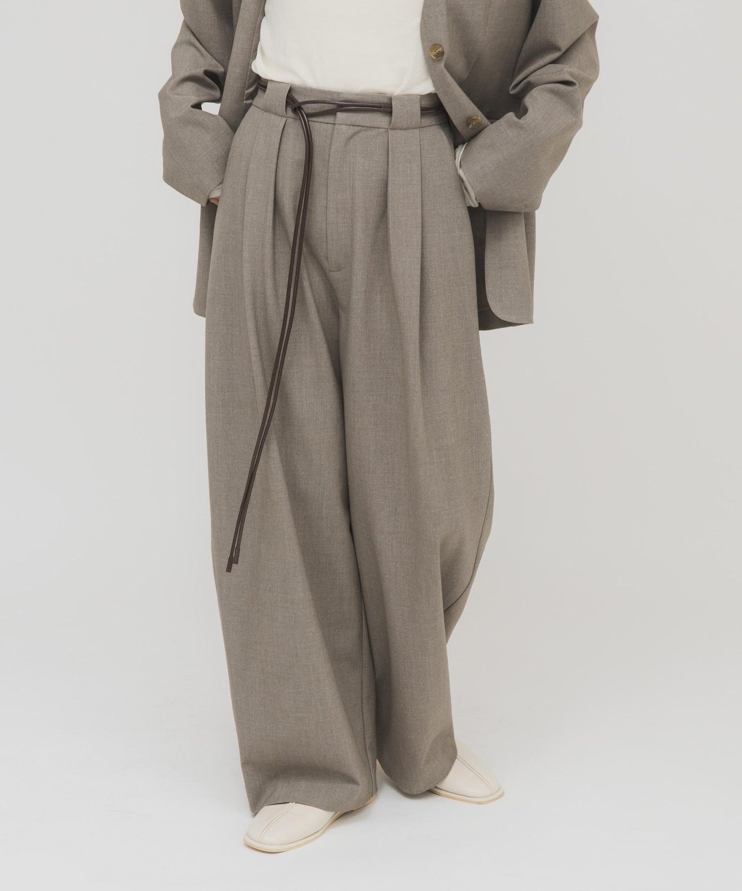 2尺碼可選腰帶套裝西裝褲