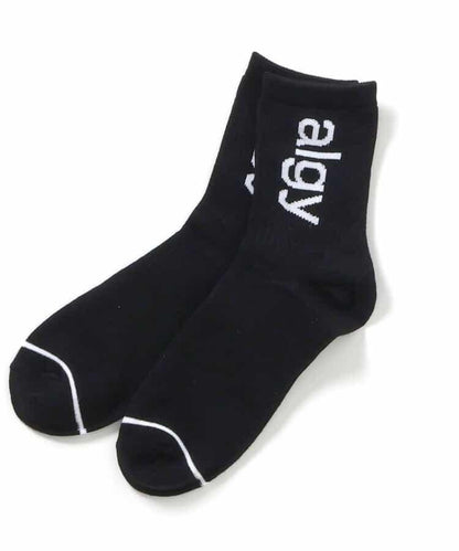 大字母標誌中筒襪