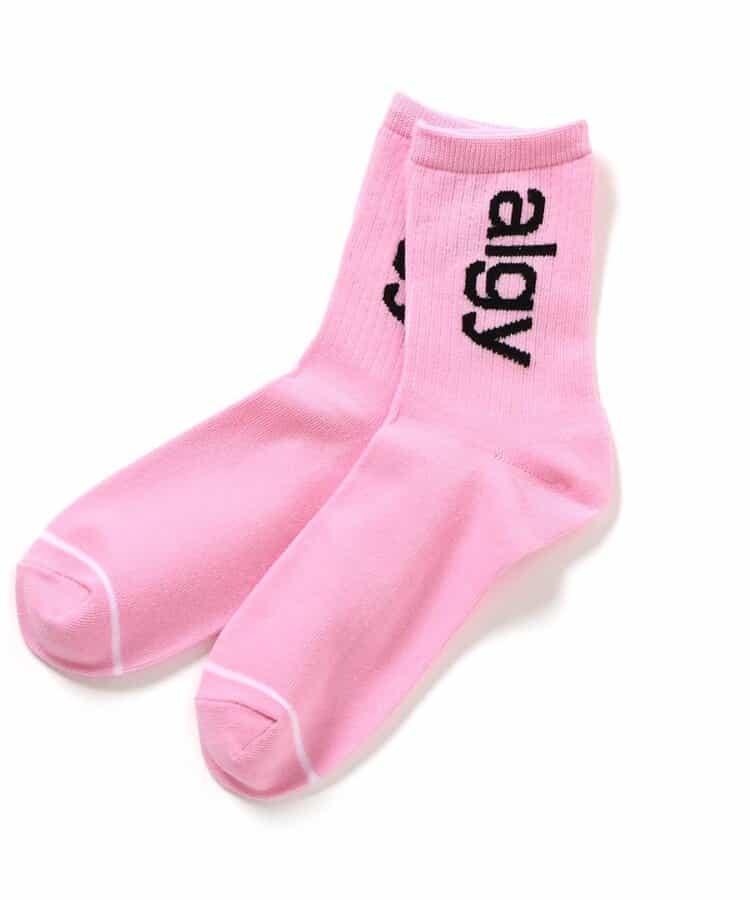 大字母標誌中筒襪