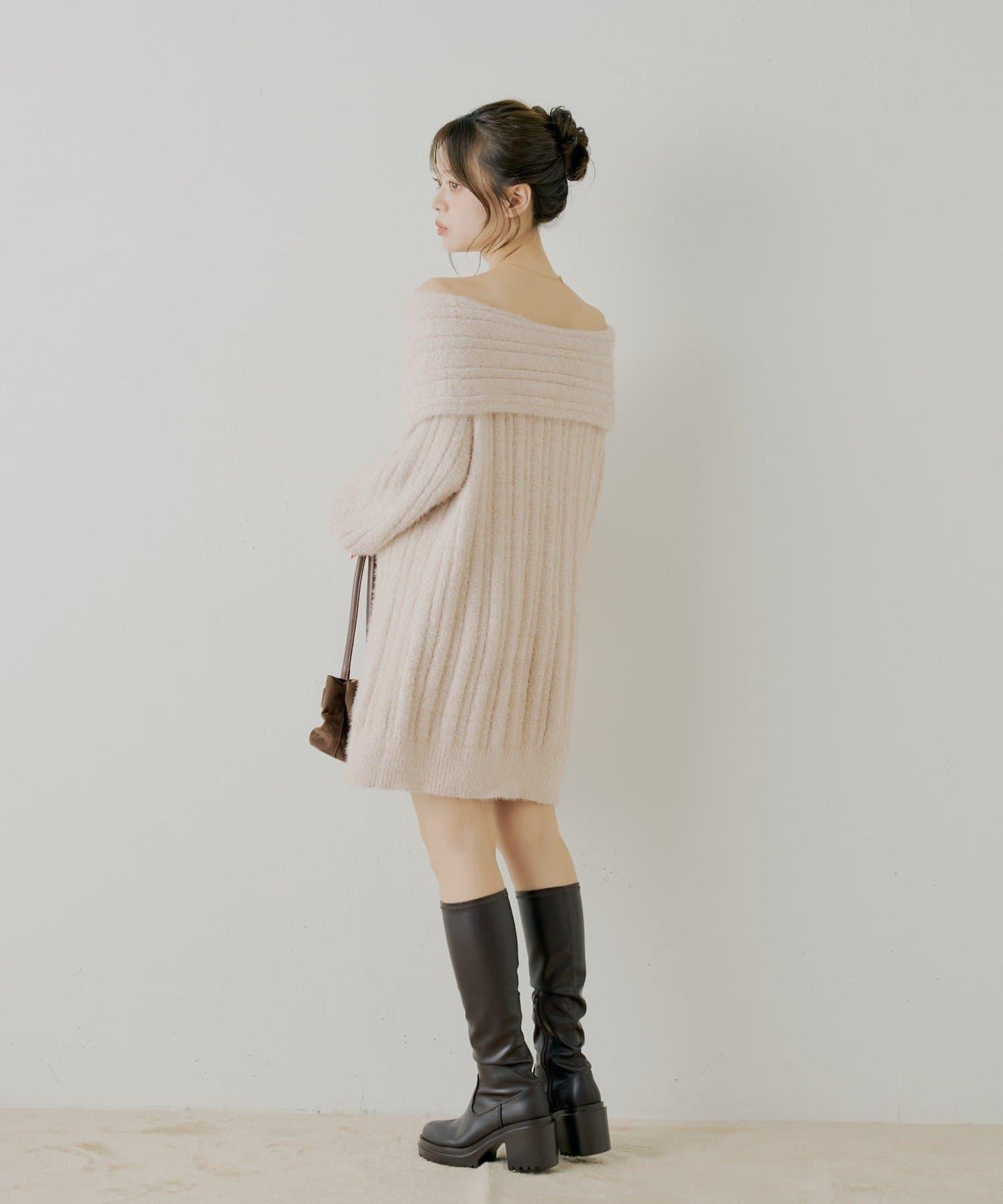 Chico 前後雙穿毛絨露肩迷你連衣裙