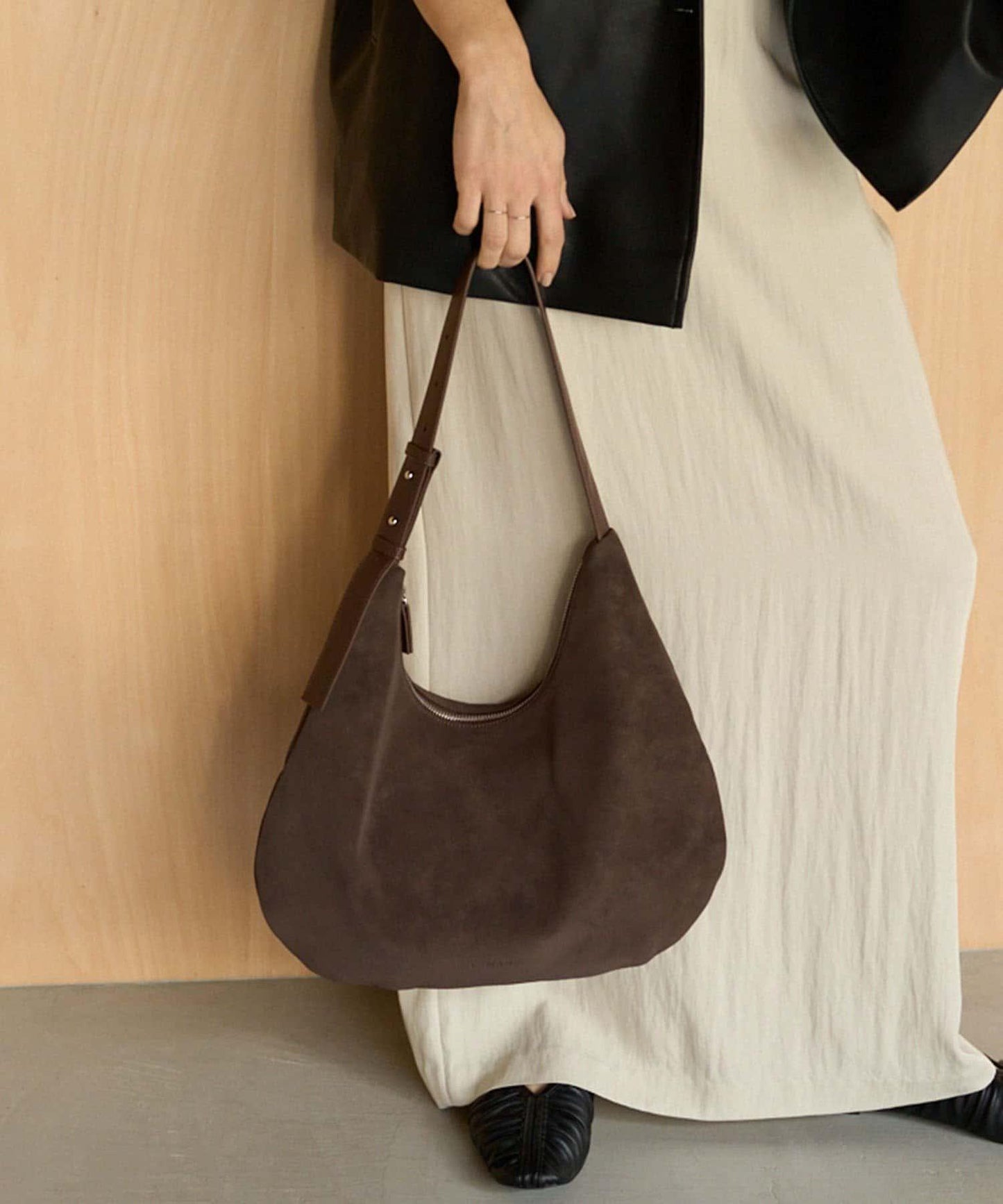 CAPRICIEUX LE'MAGE 半圓造型 努巴克 單肩包