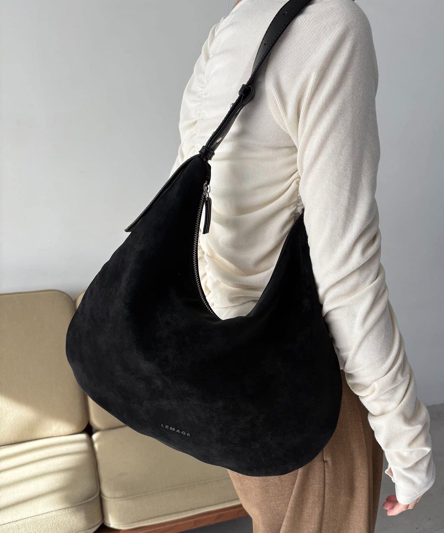 半圓造型 牛巴革 單肩包