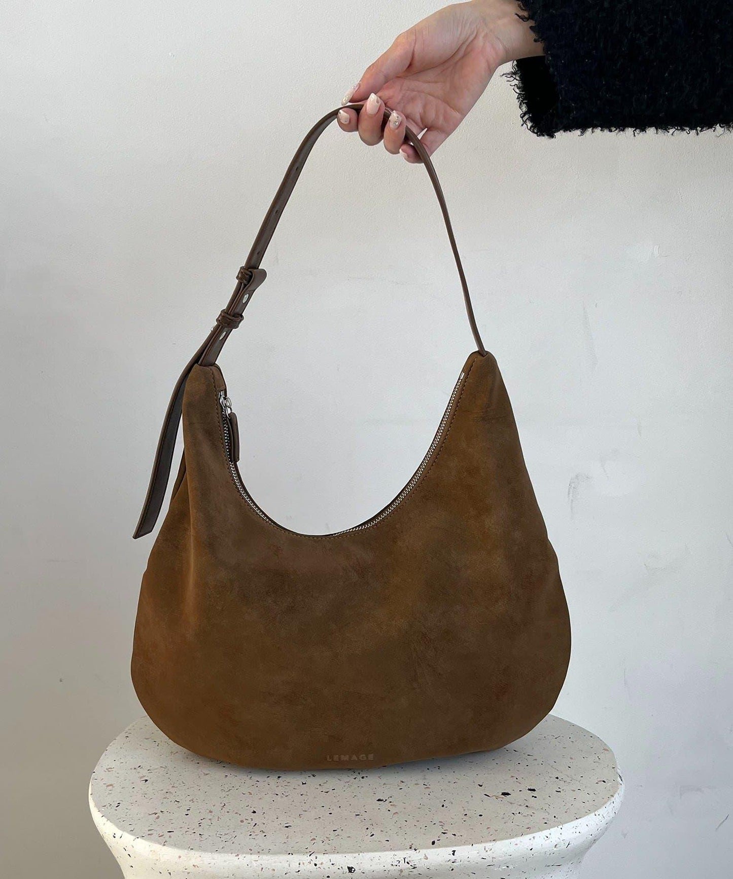 半圓造型 牛巴革 單肩包