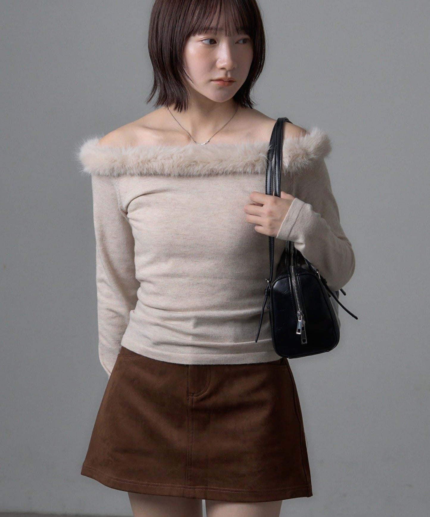 mystic 毛絨露肩設計 針織上衣