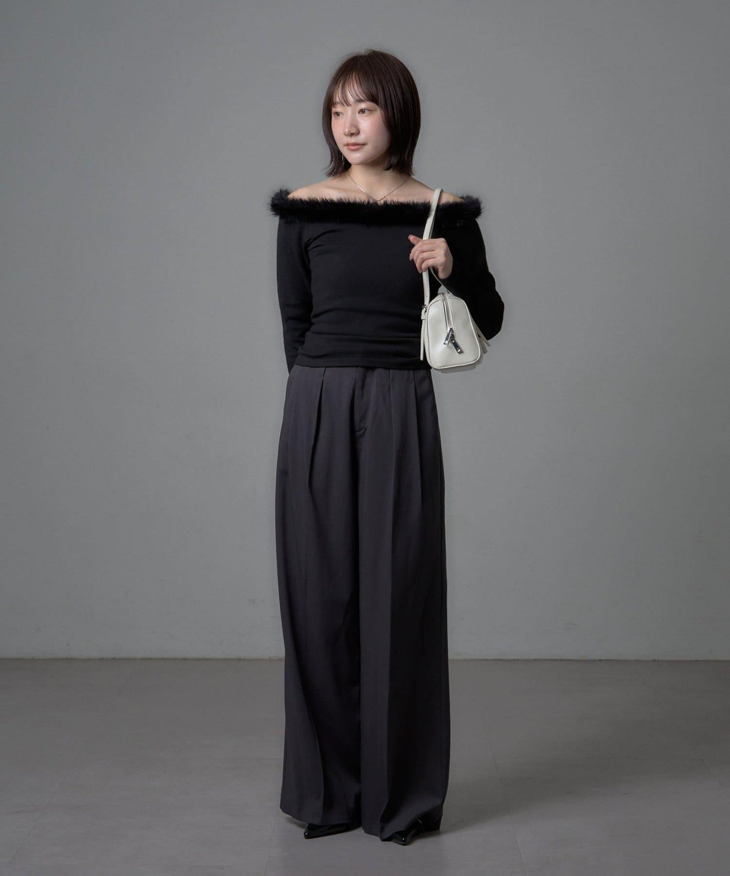 mystic 毛絨露肩設計 針織上衣