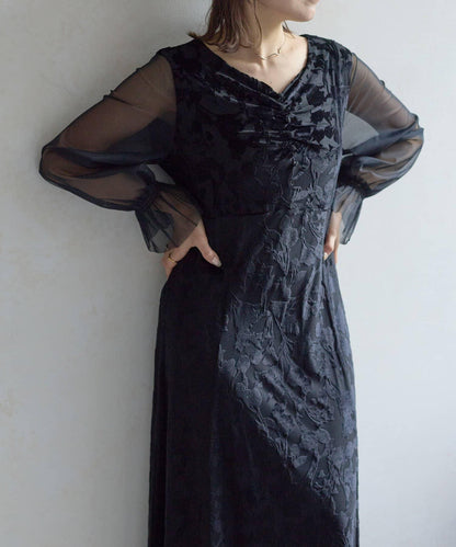 袖部透紗燒花蕾絲連衣裙