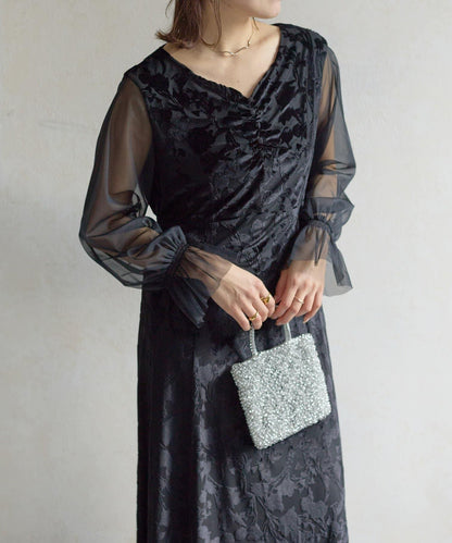 袖部透紗燒花蕾絲連衣裙