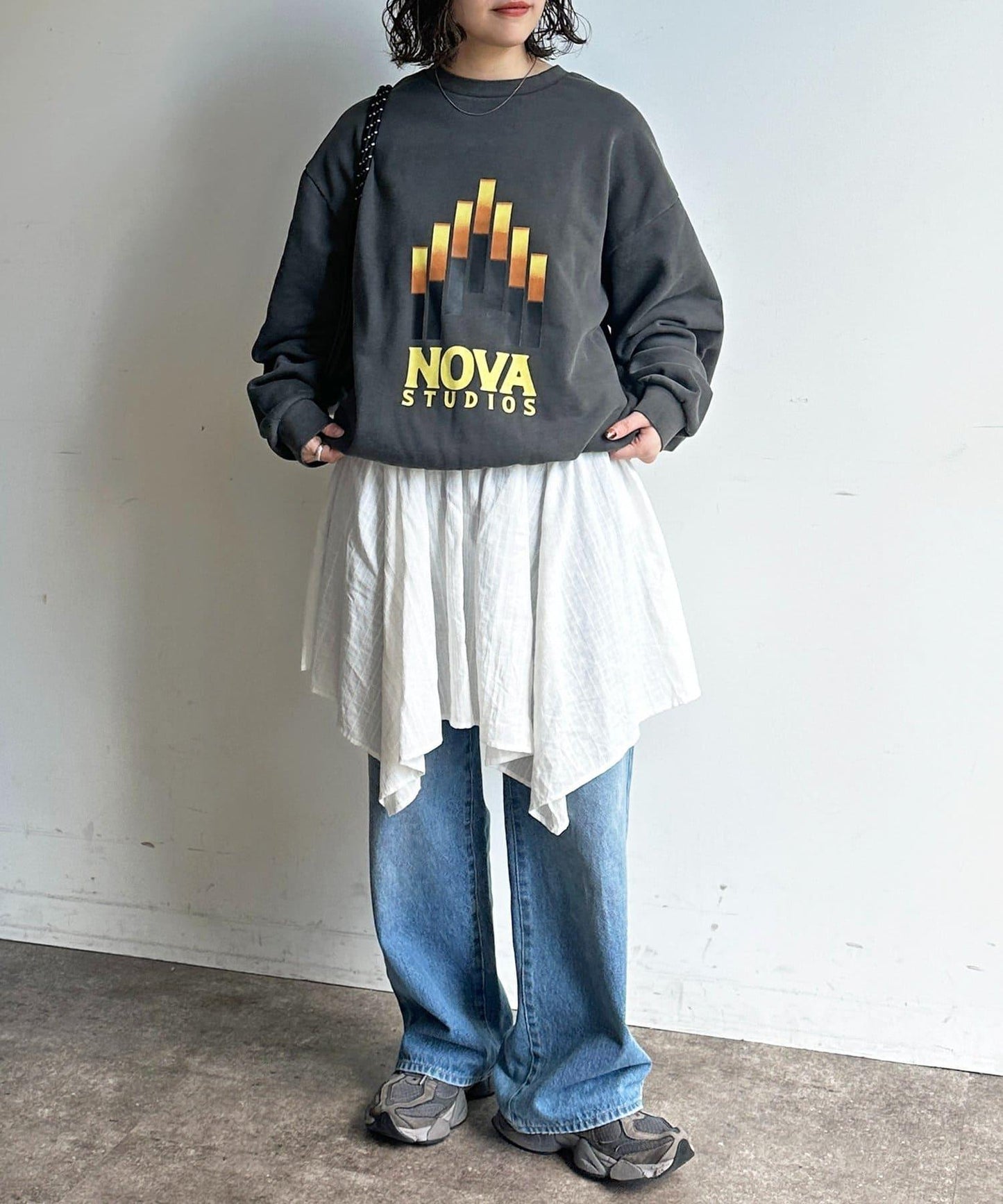 企業Logo風印花衛衣